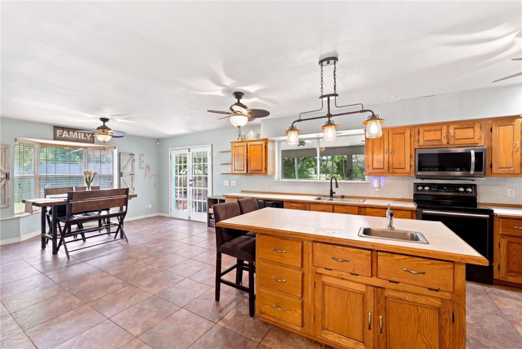 7451 16th Manor, Vero Beach, FL 32966 Photo