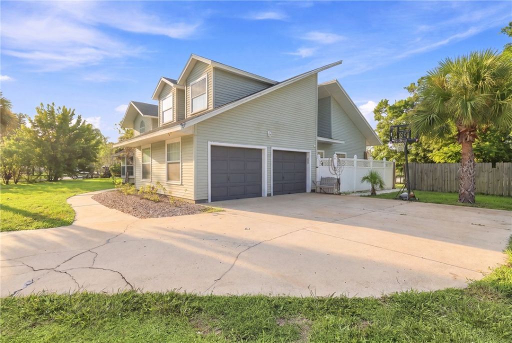 7451 16th Manor, Vero Beach, FL 32966 Photo