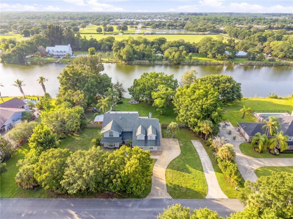 7451 16th Manor, Vero Beach, FL 32966 Photo