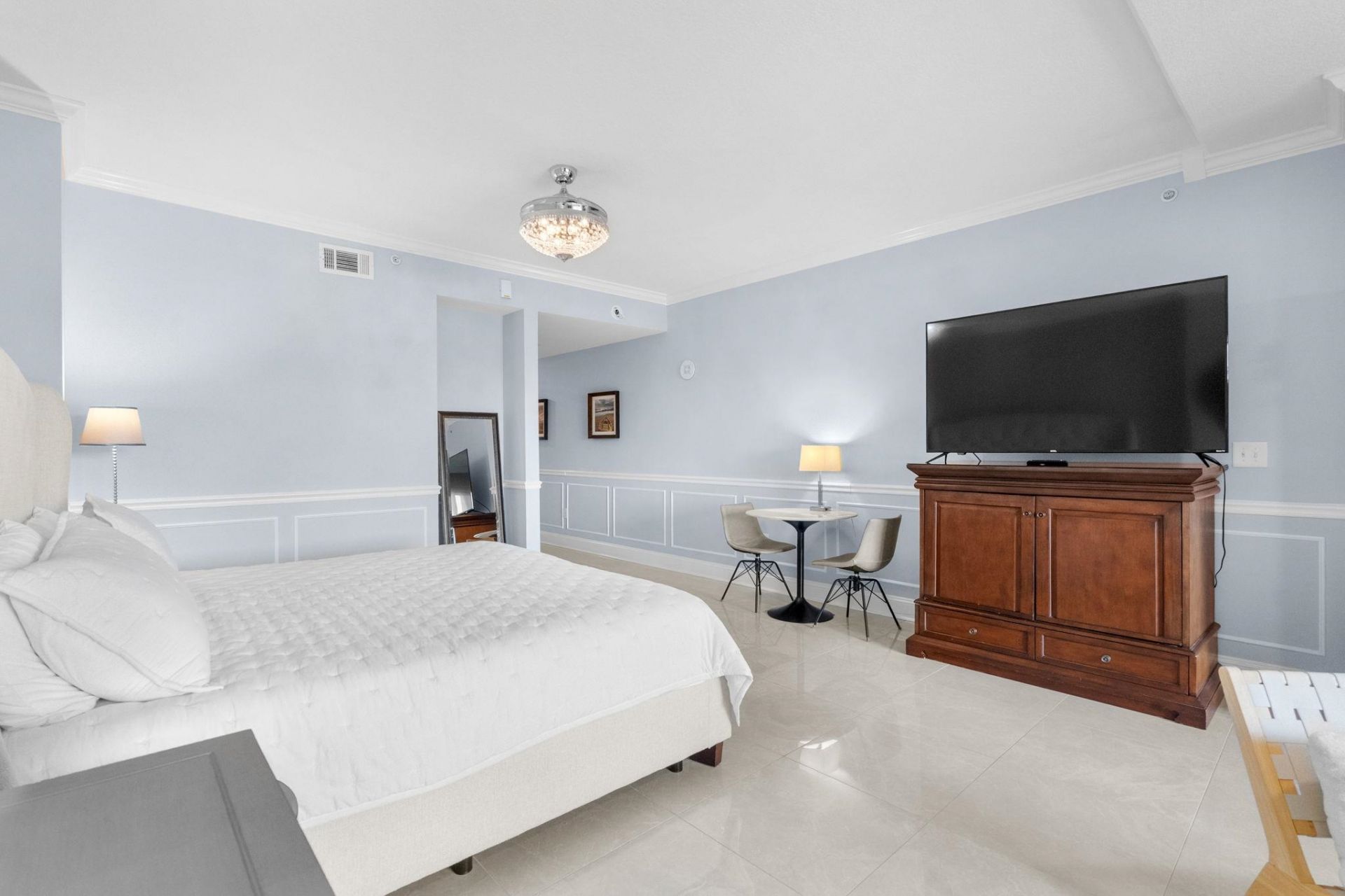 8121 Amalfi Pl. Photo 19