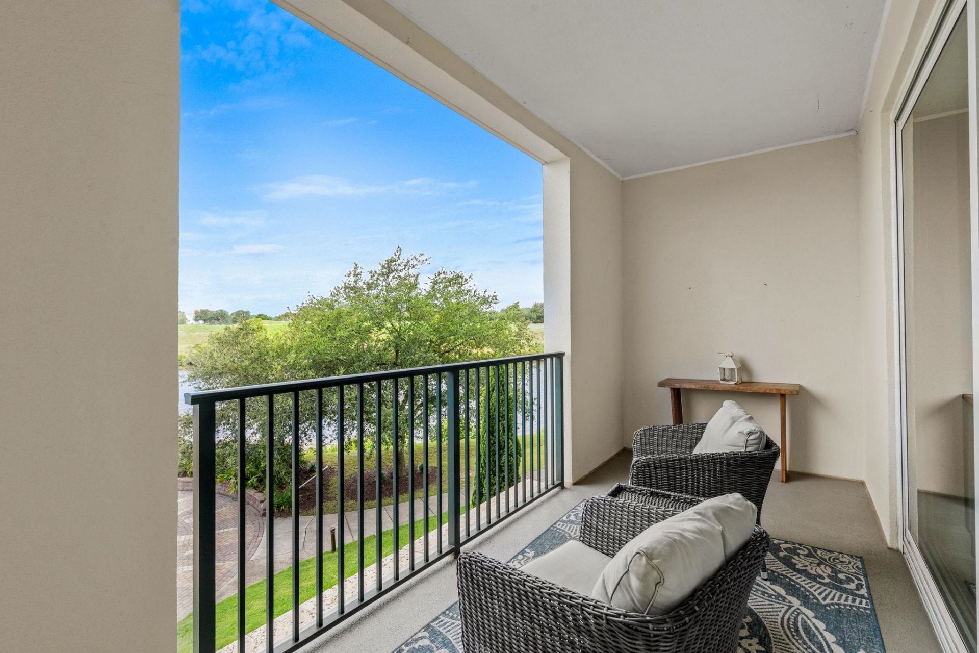 8121 Amalfi Pl. Photo 23