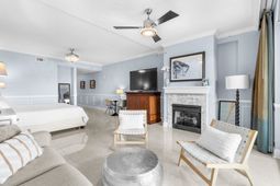 8121 Amalfi Pl. photo 4