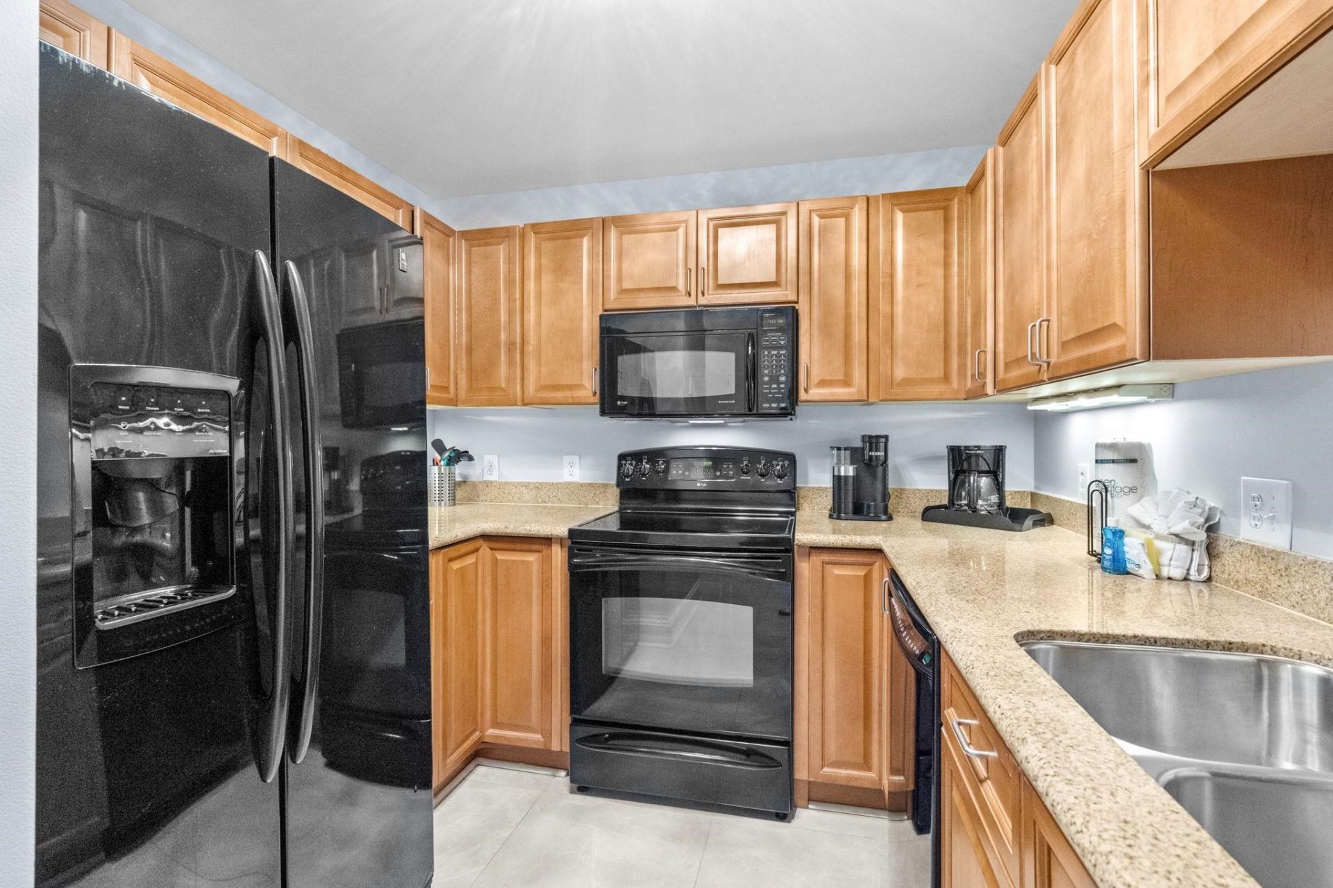 8121 Amalfi Pl. Photo 7
