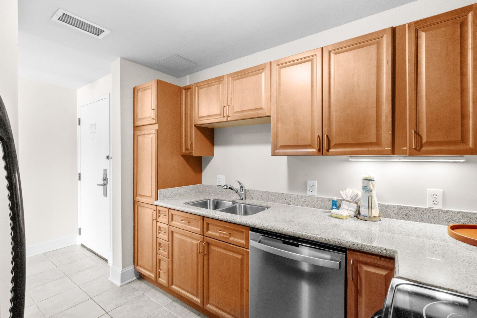 8121 Amalfi Pl. Photo 18