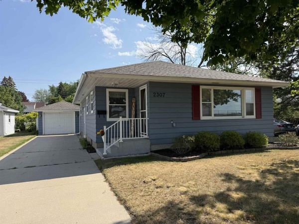2307 18TH AVENUE, Menominee, MI 49858