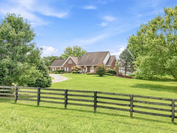 7230 Stagecoach Road, Whitesburg, TN 37891