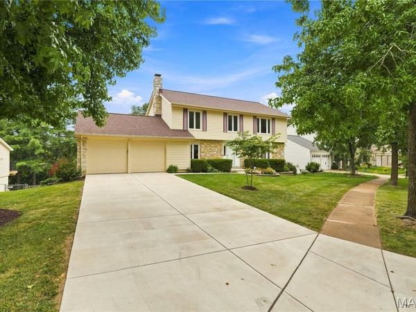 2175 Parasol Drive, Chesterfield, MO 63017