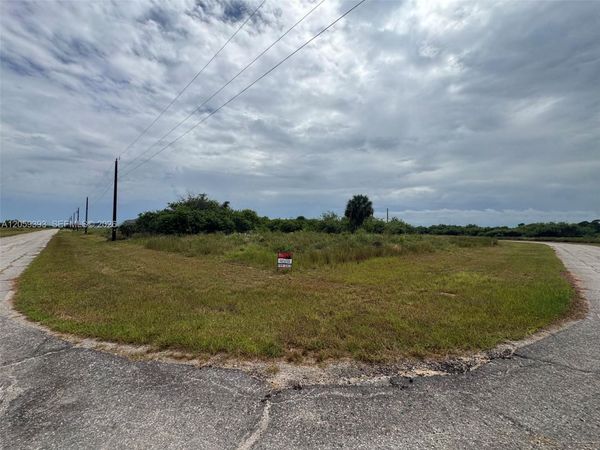 360 Neighborly Rd, La Belle, FL 33935