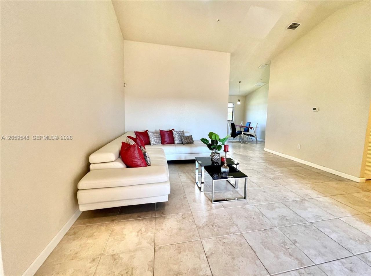 22301 SW 88th Pl, Unit 304-3, Cutler Bay, FL 33190 Photo