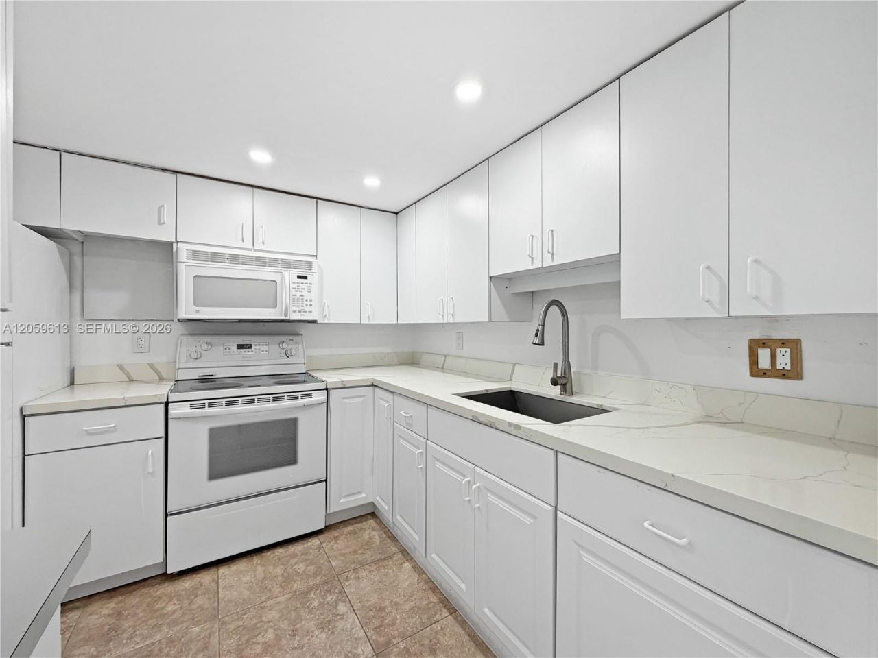 1160 N Federal Hwy, Unit 1222, Fort Lauderdale, FL 33304 Photo
