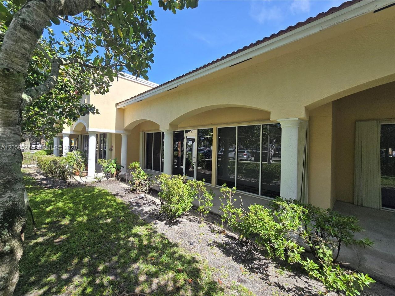 4953 Le Chalet Blvd , Boynton Beach, FL 33436 Photo