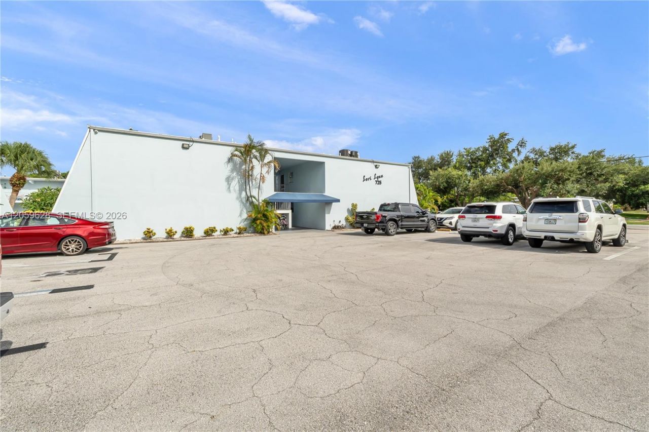 725 Hummingbird Way , Unit 107, North Palm Beach, FL 33408 Photo