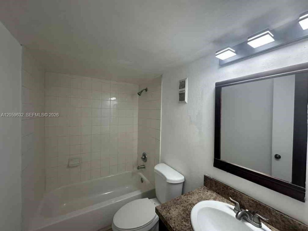 8620 N Sherman Cir, Unit 503, Miramar, FL 33025 Photo