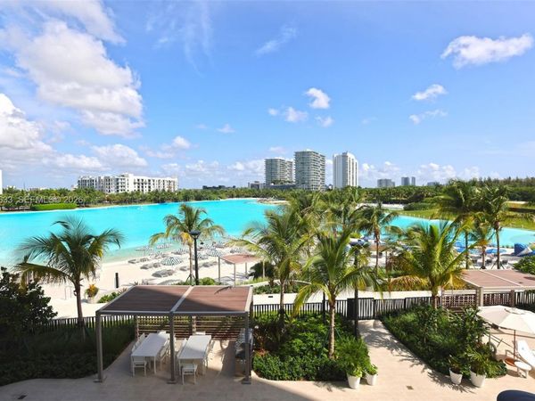 2411 Laguna Circle , Unit 209, North Miami, FL 33181