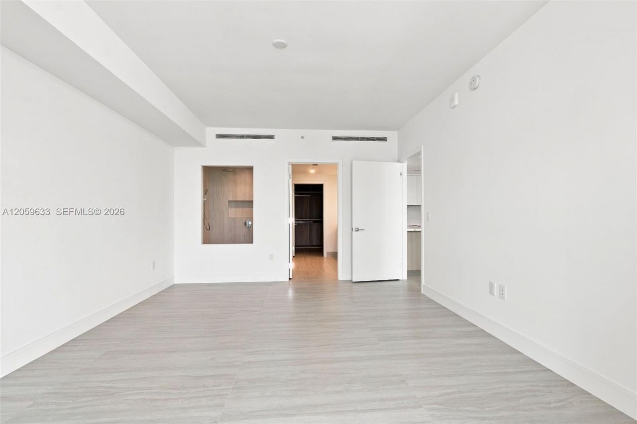 2411 Laguna Circle , Unit 209, North Miami, FL 33181 Photo