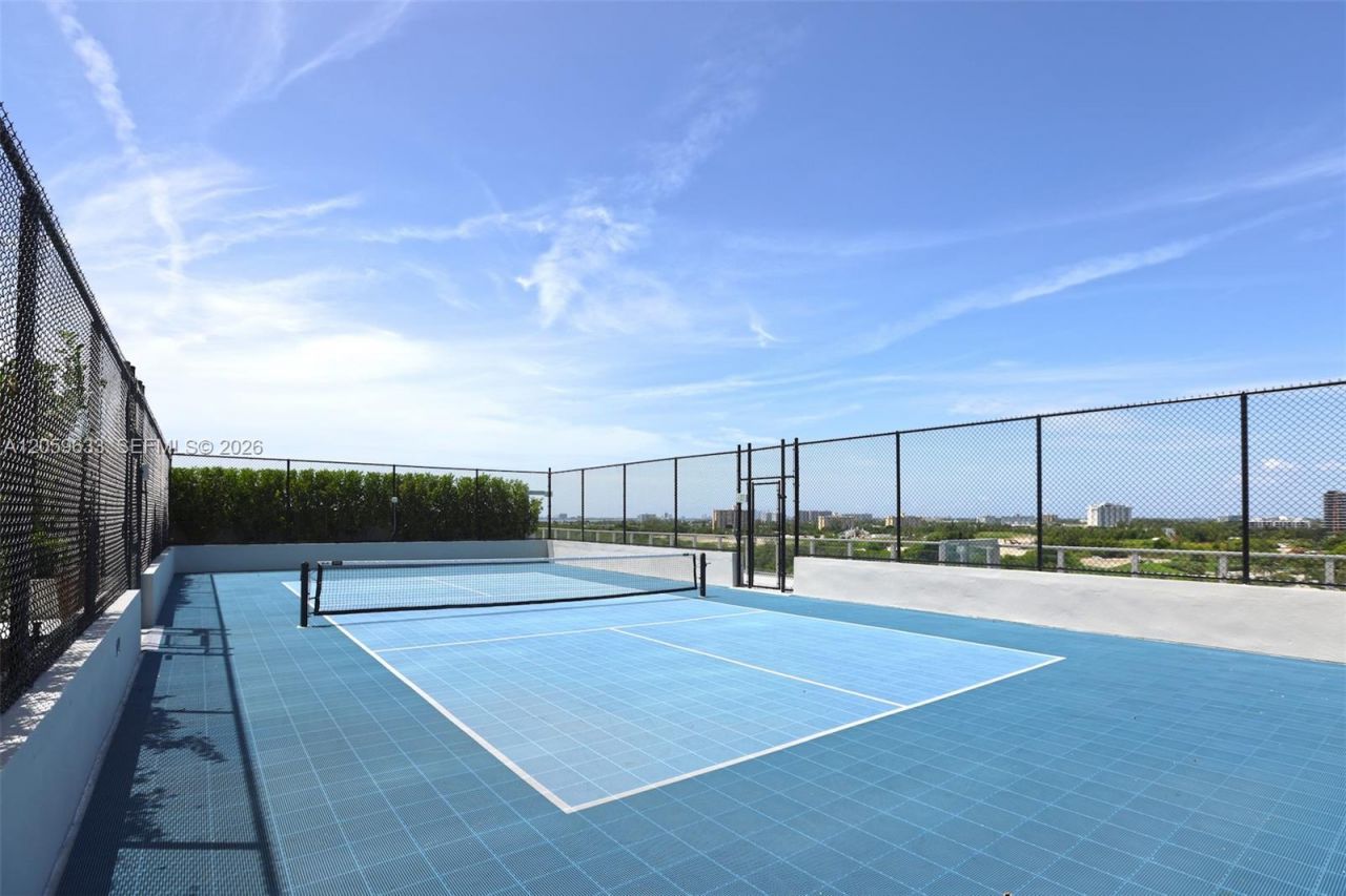 2411 Laguna Circle , Unit 209, North Miami, FL 33181 Photo