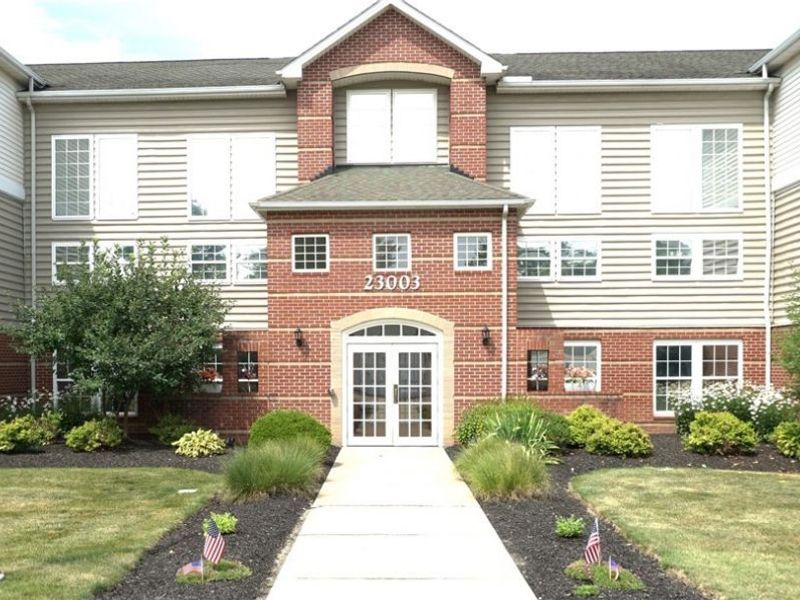 23003 Chandlers Lane, Olmsted Falls, OH 44138 Photo 1