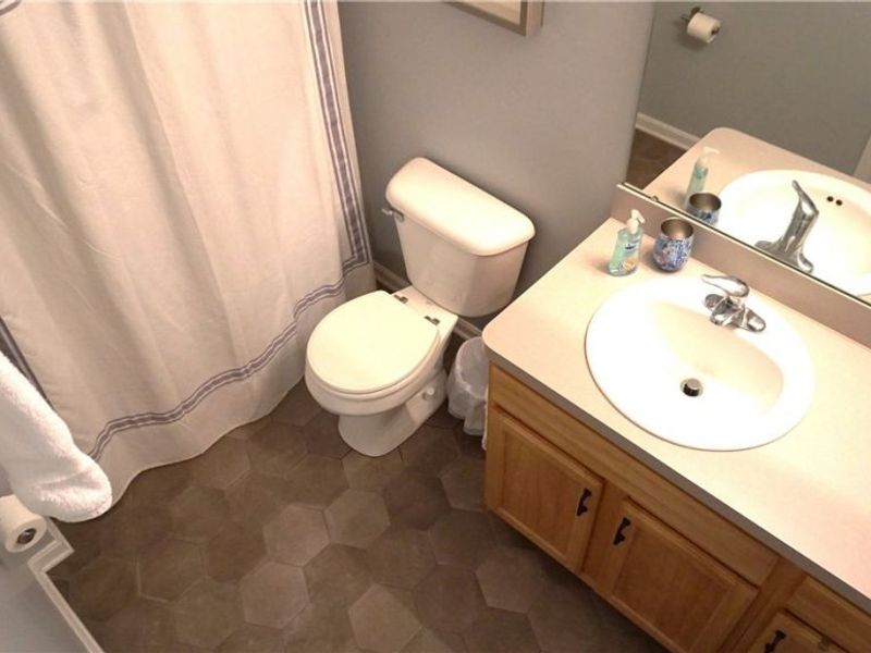 23003 Chandlers Lane, Olmsted Falls, OH 44138 Photo 12