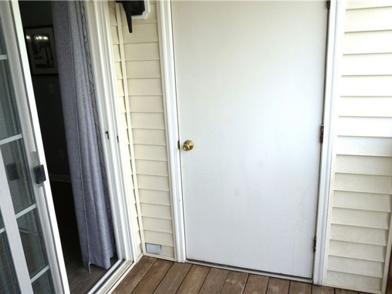 23003 Chandlers Lane, Olmsted Falls, OH 44138 Photo 13