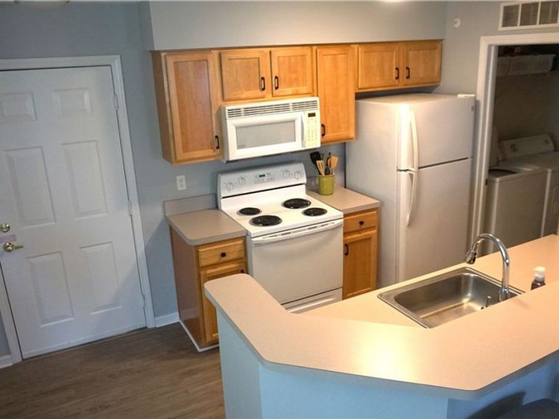 23003 Chandlers Lane, Olmsted Falls, OH 44138 Photo 6