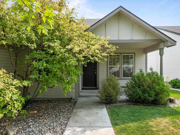 146 Henley Dr, Pasco, WA 99301
