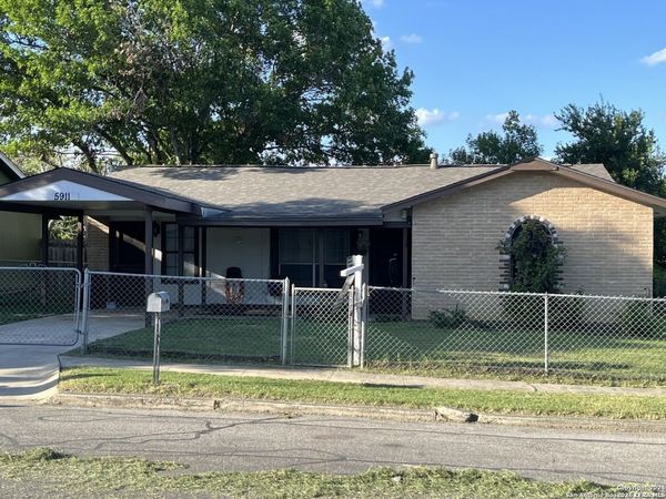 5911 STONEY CREEK DR, San Antonio, TX 78242