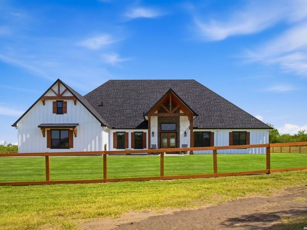 1703 Fm 885, Runge, TX 78151