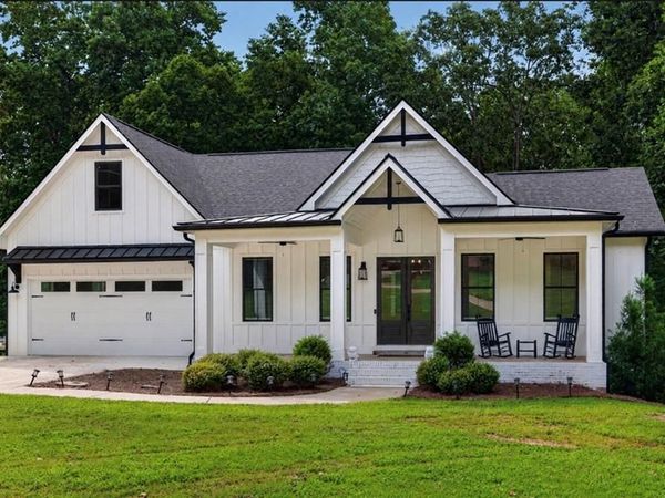 6052 Oak Hill Drive , Flowery Branch, GA 30542