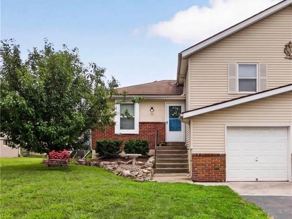1225 W Sheridan Street, Olathe, KS 66061