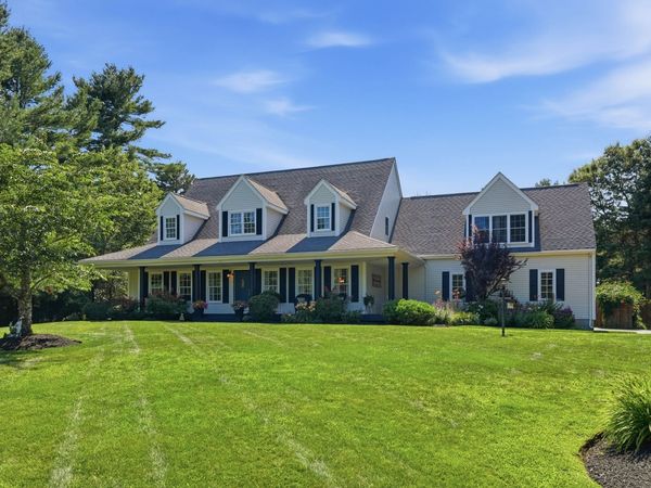 11 Fellowship Cir, Wareham, MA 02576