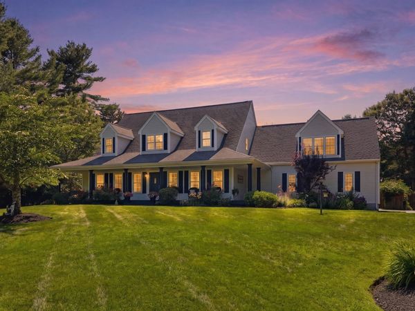 11 Fellowship Cir, Wareham, MA 02576