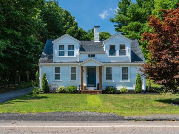 30 Worcester St, Taunton, MA 02780