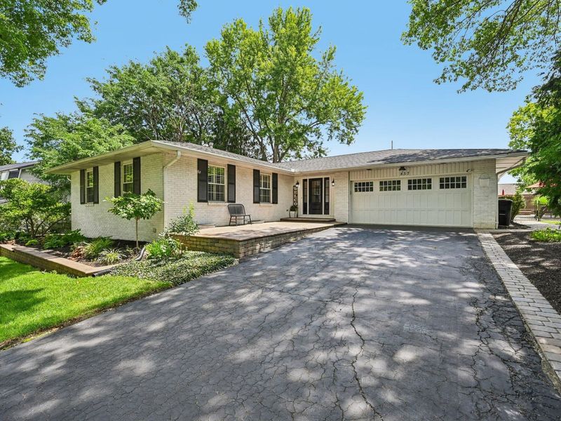 857 Lookout Point Drive, Columbus, OH 43235 Photo 31