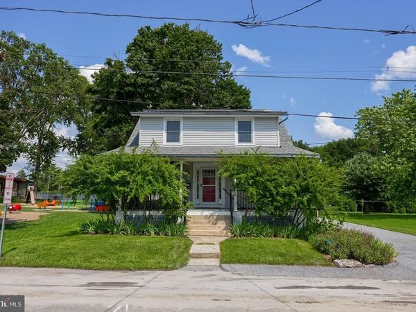 6045 PINE STREET, EAST PETERSBURG, PA 17520