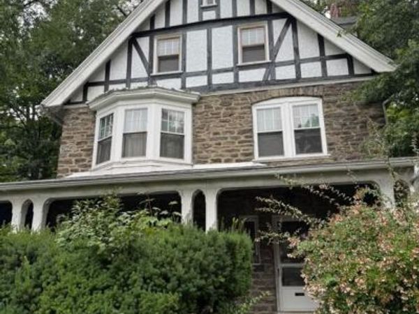 6672 LINCOLN DRIVE , PHILADELPHIA, PA 19119