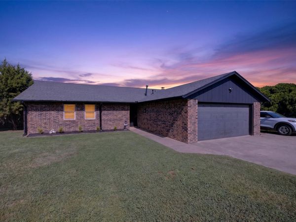 720 Black Jack Lane, Collinsville, OK 74021