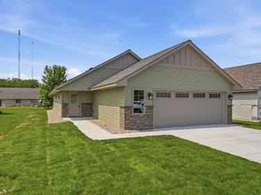 1807 Upper Trentwood Circle NE, Willmar, MN 56201