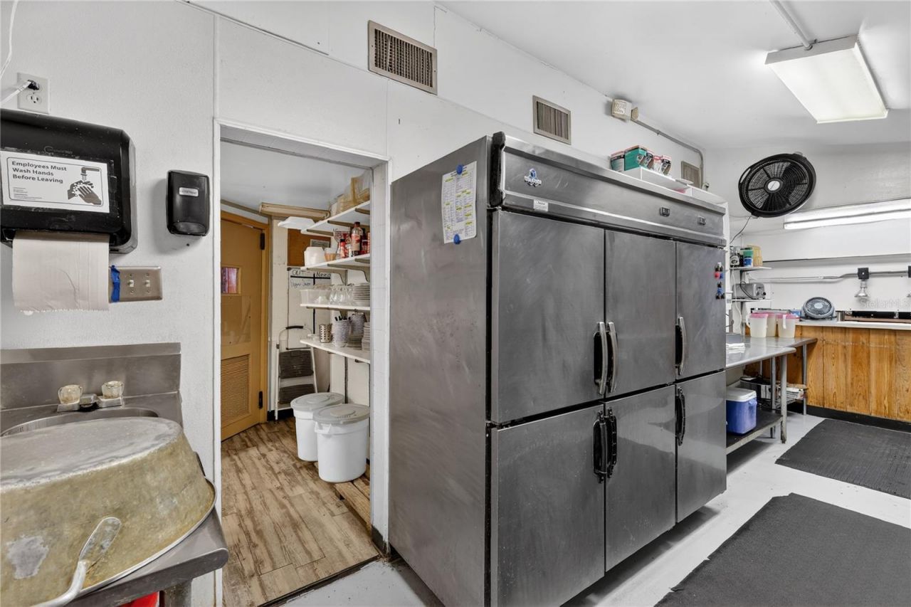2396 N C 470, Lake Panasoffkee, FL 33538 Photo