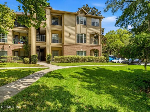 7800 POINT MEADOWS Drive, Unit 621, Jacksonville, FL 32256