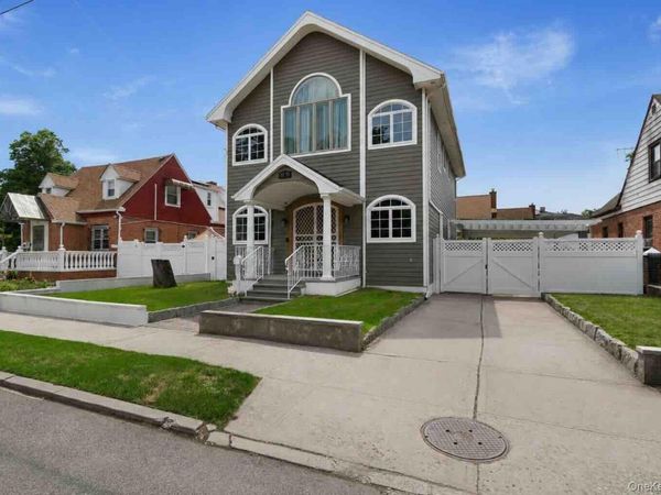1011 Bay 24th Street , Far Rockaway, NY 11691