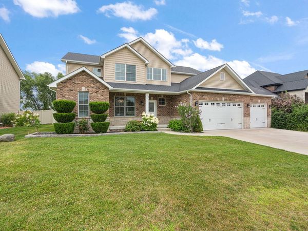 9827 Garden Way , St. John, IN 46373