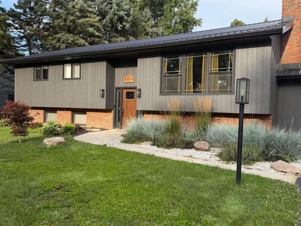 1039 Forest Hill Drive, Marion, OH 43302