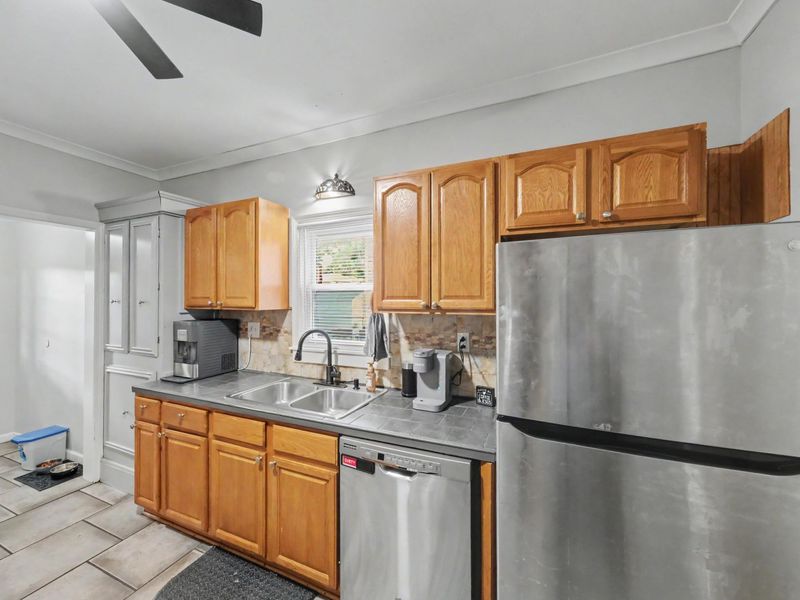 137 Carhart Street , Marion, OH 43302 Photo 8