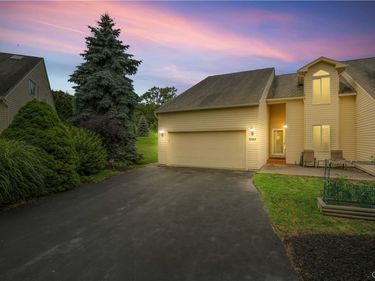 5322 Bunker Hill , Syracuse, NY 13207