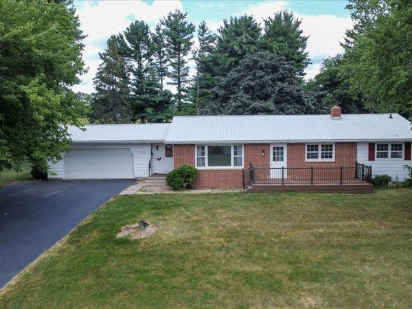 105 Holman Road, Deerfield, WI 53531