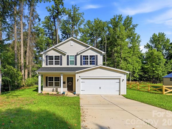 313 Bell Street , Mount Holly, NC 28120