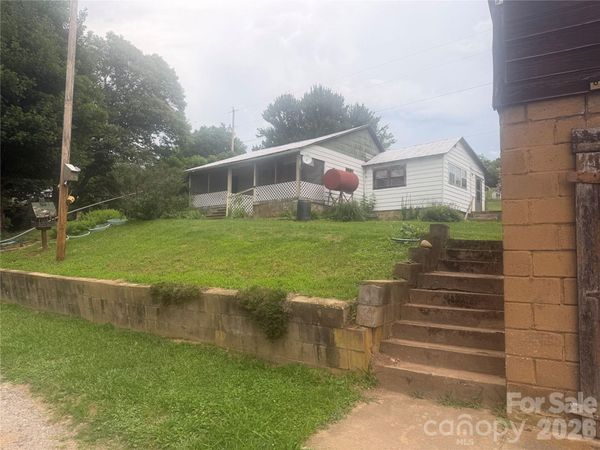 1920 Thickety Road, Clyde, NC 28721