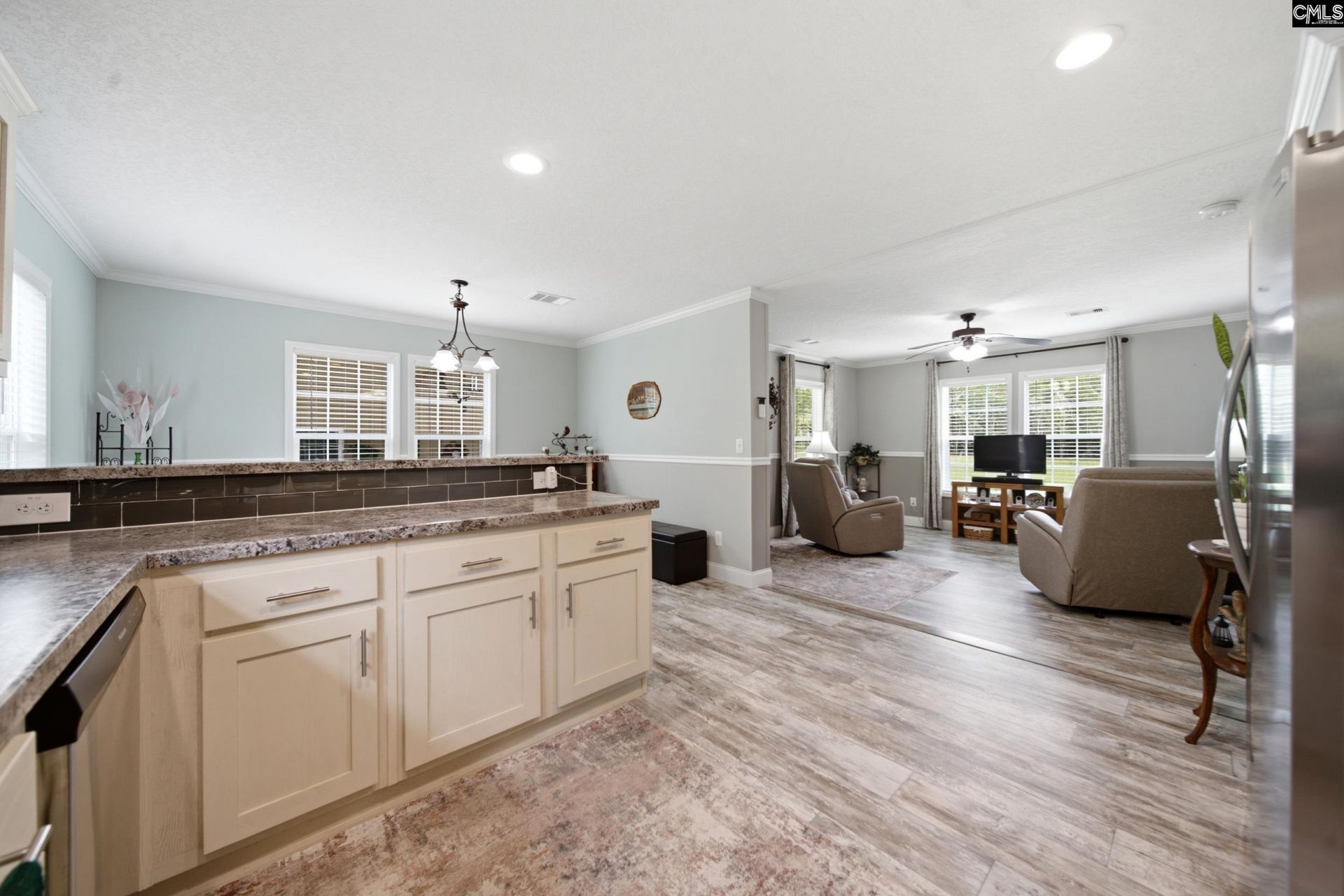 318 Catherine Drive Photo 10