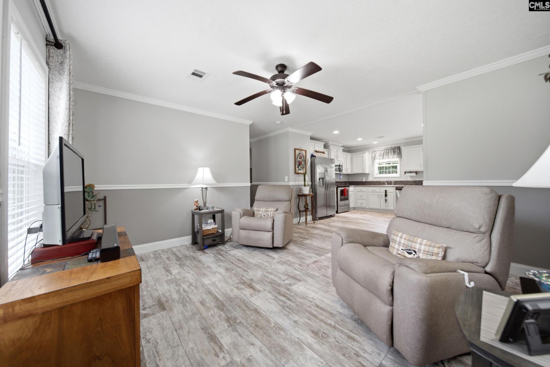 318 Catherine Drive Photo 5
