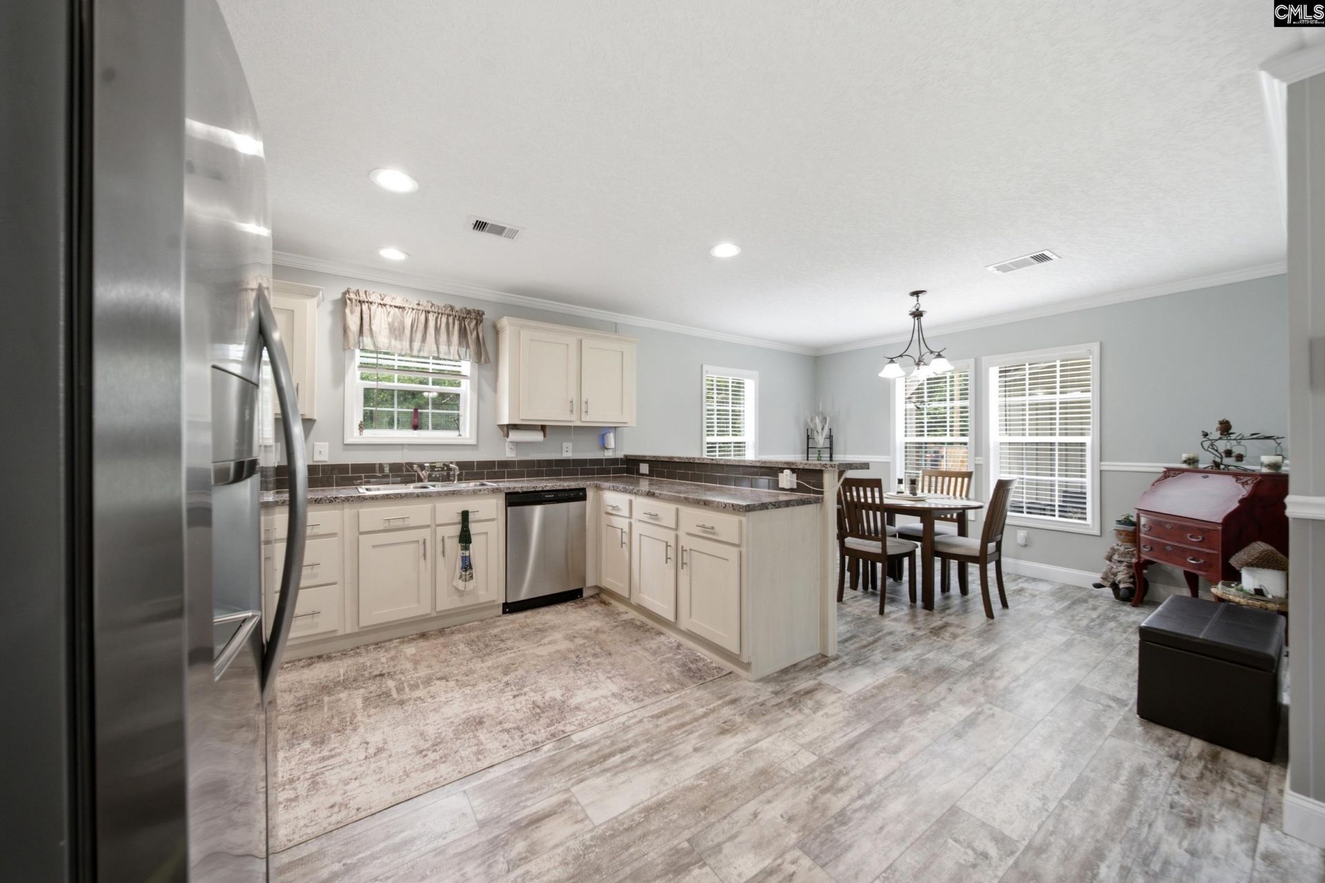 318 Catherine Drive Photo 9